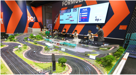Sooperyoo Formula Yoo racing track environment